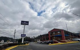 Live In Lodge Stone Mountain